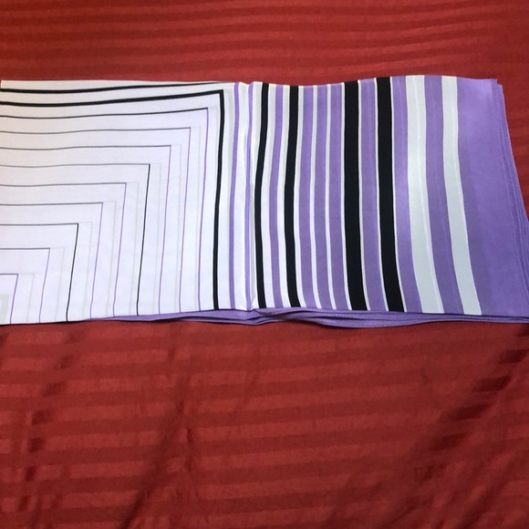 Herve Leger by Max Azria purple black white scarf - Picture 6 of 9